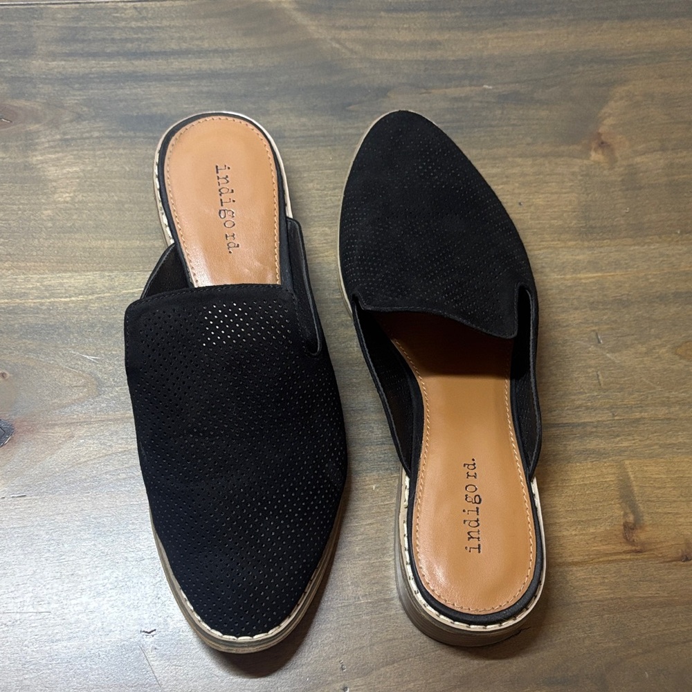 Indigo Rd. Black Faux Suede Mules